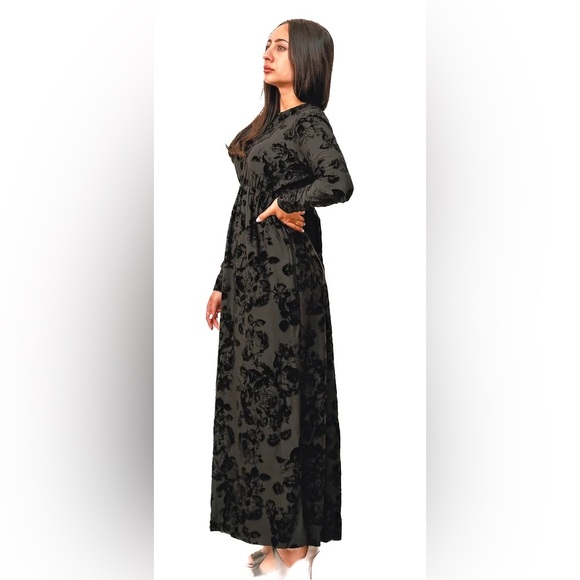 DEVORAH'S SECRET Modest Dress Empire Waist Black Velvet Floral - Picture 3 of 3